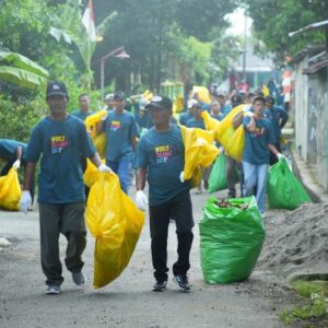 Kilang Cilacap dan Warga Donan Gelar Aksi Bersih Lingkungan untuk Peringatan WCD 2025