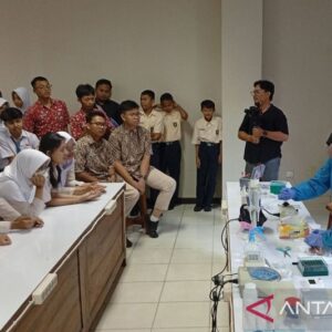 Edukasi Pentingnya Konsumsi Makanan Halal di Halal Center Unsoed