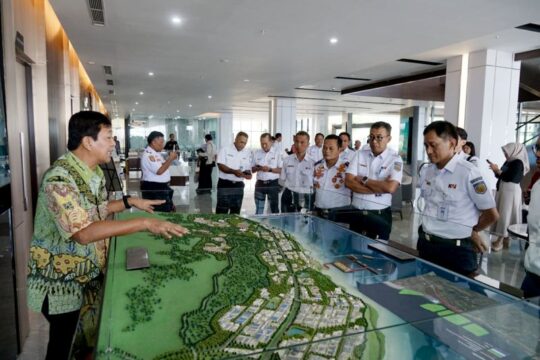 KAI Memperkuat Rel untuk Mendukung KITB