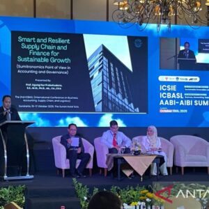 Mengenal Konsep Sumitronomics dalam Seminar Internasional Ekonomi di Solo