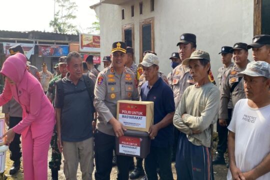 Polres Pemalang Tanggap Bencana: Reaksi Cepat untuk Korban Angin Puting Beliung