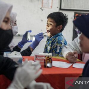 Pentingnya Edukasi Kesehatan Mulut: Siswa Jalani Pemeriksaan Gigi Gratis