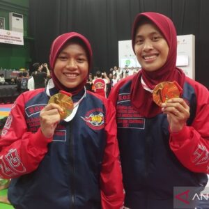 Kakak Adik dari Kalbar Raih Emas di Tarung Derajat PON Bela Diri