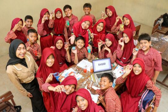 Belajar Rasio dengan Seru Melalui Game dan Eksperimen Warna
