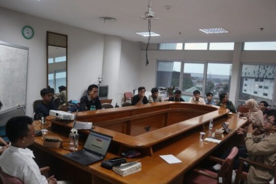 Kembali Hidupkan Tradisi Intelektual: Mahasiswa UMS Gelar Diskusi Pemikiran