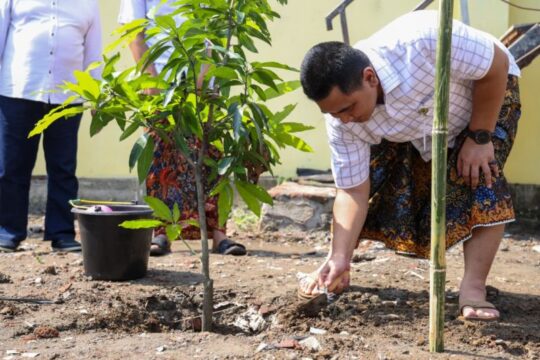 Wagub Jateng Ikut Kegiatan Ro'an di Pesantren Menjelang Hari Santri 2025