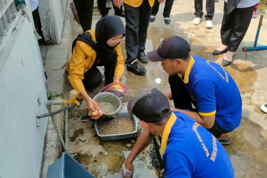 Pelatihan Pengolahan Produk Maggot oleh Tim Maggot Preneur Unsoed