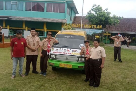 Dukungan Bank Jateng Cabang Mungkid untuk Pelajar: Seragam dan Transportasi Gratis