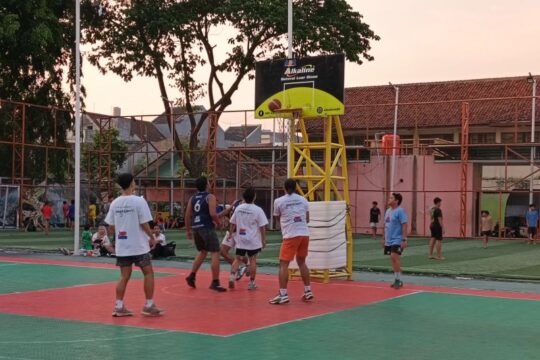 Kompetisi Basket 3x3 'Drip and Dribb' di Semarang