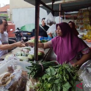 Bupati Kudus Ajak ASN Belanja di Pasar Tradisional untuk Dorong Ekonomi