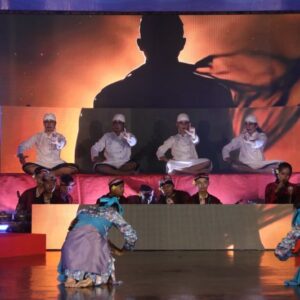 Duta Seni Kota Tegal Tampil Memukau di Anjungan Jateng TMII