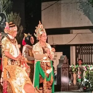 Kemeriahan Wayang Orang on The Street di Kota Lama Semarang