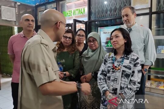 The Rockefeller Foundation Kunjungi Dapur Sehat SD Muhammadiyah 1 Ketelan Surakarta