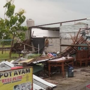 Angin Kencang Menghancurkan Rumah dan Kandang di Sentra Pertanian Klaten