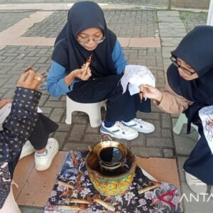 Menumbuhkan Kecintaan Batik pada Generasi Muda di Pekalongan