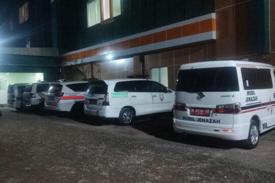 Pemkot Semarang Kirim 4 Unit Ambulans untuk Korban Kecelakaan di Pemalang