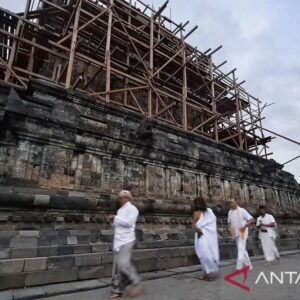 Lelanane Jangka Gunung: Mengantar Negeri Menuju Pulang
