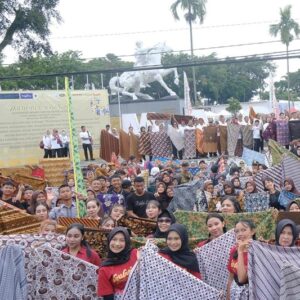 Flashmob Harmoni Pesona Batik di Magelang Pecahkan Rekor Dunia MURI