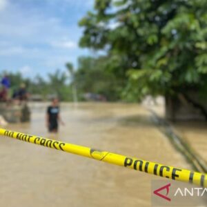 Jalan Nasional Blora-Cepu Terendam Banjir: Dampak dan Reaksi Pemilik Ruko
