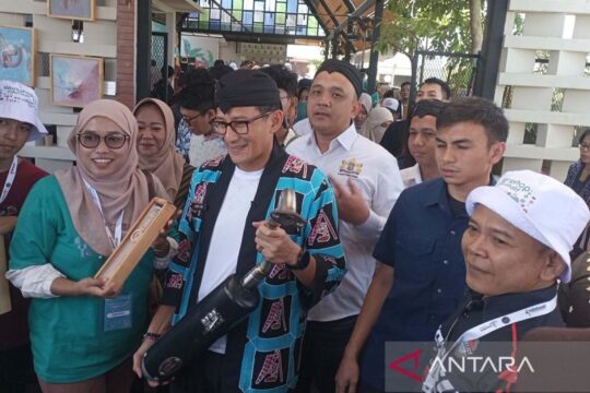 Sandiaga Uno Apresiasi Knalpot Zero Desibel Karya Perajin Purbalingga