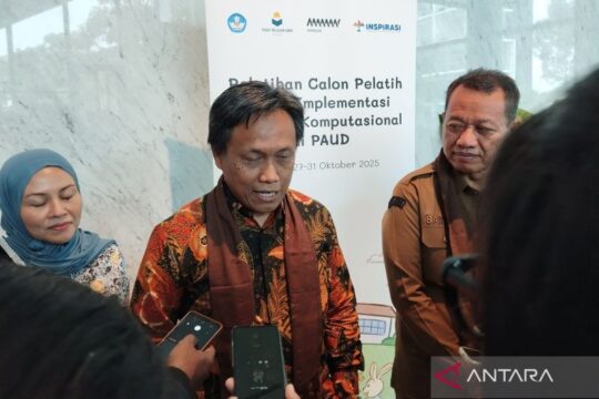 Kemendikdasmen Targetkan 12.500 Guru Raih Gelar S1 pada 2025