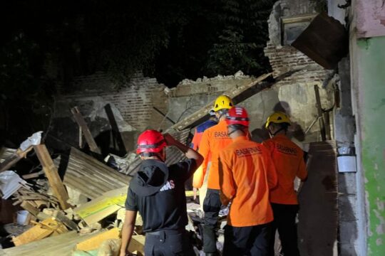 Tragedi Rumah Roboh di Semarang: Lima Warga Tertimpa, Satu Meninggal Dunia