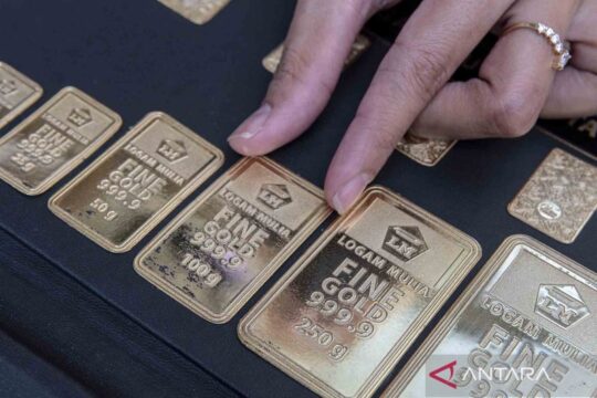 Harga Emas Antam Hari Ini Melonjak