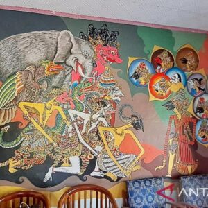 Setahun Pemerintahan Baru: Menggali Makna 'Wahyu Makutharama'