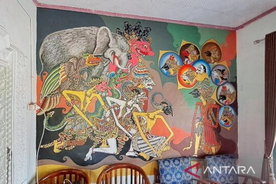 Setahun Pemerintahan Baru: Menggali Makna 'Wahyu Makutharama'