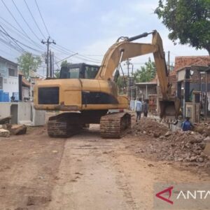 Revitalisasi Jalan Trotoar dan Drainase Pemkab Batang Senilai Rp1,4 Miliar