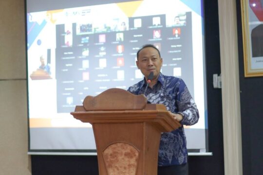 Pelatihan Penulisan Karya Ilmiah dengan AI di Pascasarjana UMS