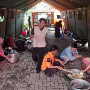 Dapur Umum untuk Korban Banjir di Semarang: Solusi Pangan bagi Warga Terdampak