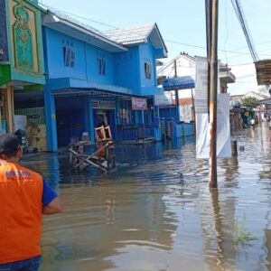 Ratusan Warga Cilacap Mengungsi Akibat Banjir di 15 Kelurahan