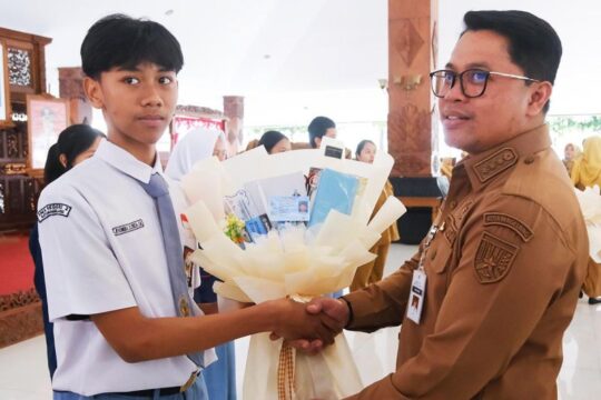 Inovasi Disdukcapil Memudahkan Warga Mengurus Administrasi Kependudukan