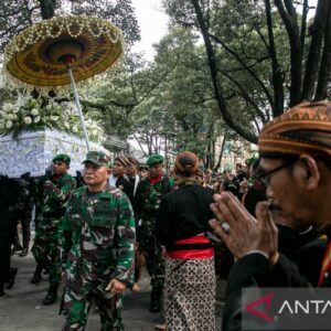 Pemakaman Paku Buwana XIII di Imogiri Yogyakarta