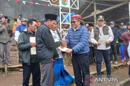 Penyelesaian Masalah Batas Lahan Perhutani dan Warga Wates Temanggung