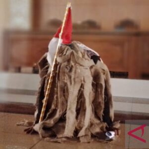 Aktivis Gelar Aksi Jalan Kaki Miring untuk Kritisi DPRD Blora