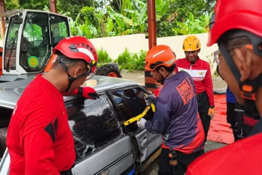 Pelatihan Penanganan Kecelakaan untuk Anggota Potensi SAR Semarang