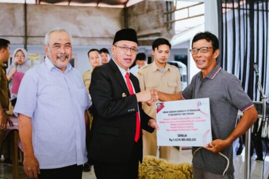 Bantuan Hibah untuk Nelayan: Pemkab Banyumas Dukung Sektor Perikanan dan Peternakan