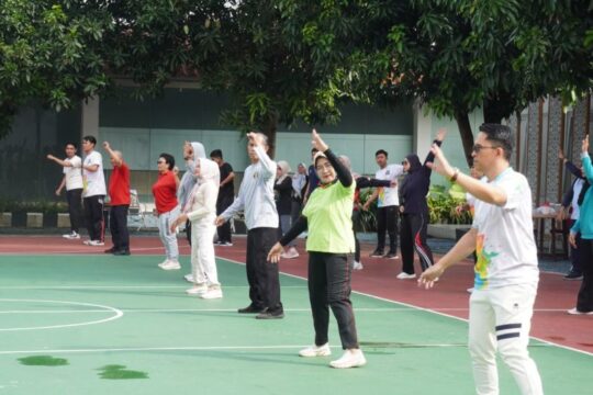 Kompak dan Seru: Senam Pagi Bersama Kemenkum Jateng