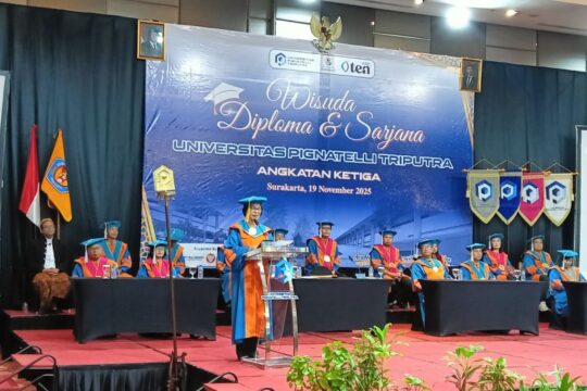 Wisuda Angkatan ke-3 Upitra Solo: 61 Wisudawan Siap Menghadapi Dunia Kerja