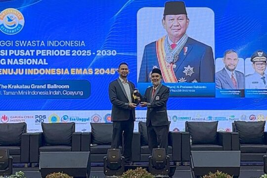 Rektor Udinus Dilantik sebagai Wakil Ketua Aptisi
