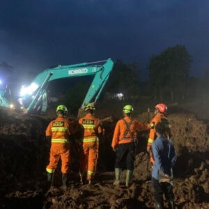 Tim SAR Fokus Pencarian Korban Longsor Cilacap di Dua Titik