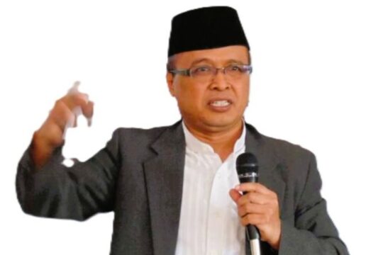 Guru Bukan Buruh Kurikulum: Memahami Peran Sejati Guru dalam Pendidikan