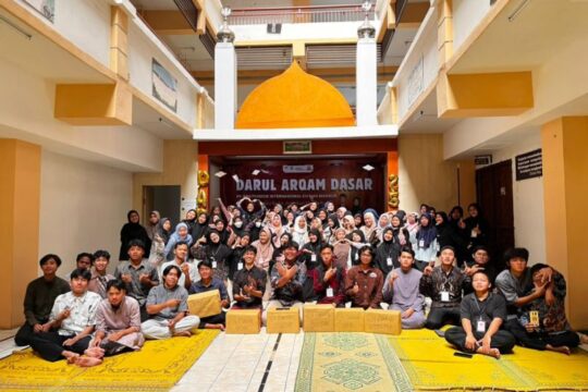 Pembekalan Mahasantri di Pesma KH Mas Mansur: Membangun Religiusitas dan Intelektualitas