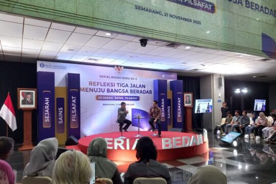 Bedah Buku "Refleksi Tiga Zaman" oleh BI Jateng