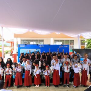 BRI Peduli Rayakan Hari Guru dengan Bantuan dan Apresiasi di SDN Sukamahi 02