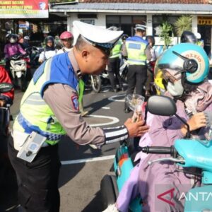 Operasi Zebra Candi: Meningkatkan Kesadaran Berlalu Lintas