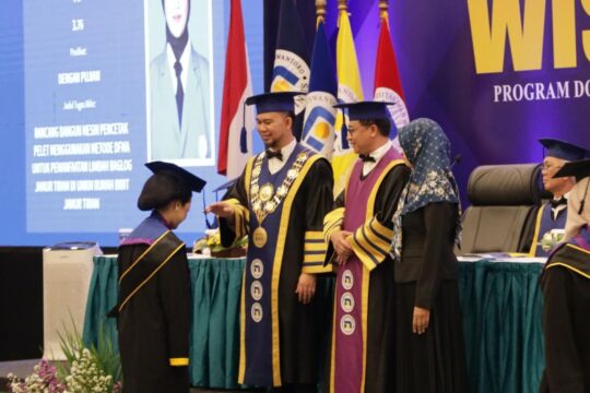 Lulusan Udinus Siap Kerja: Rektor Ungkap Strategi Pendidikan