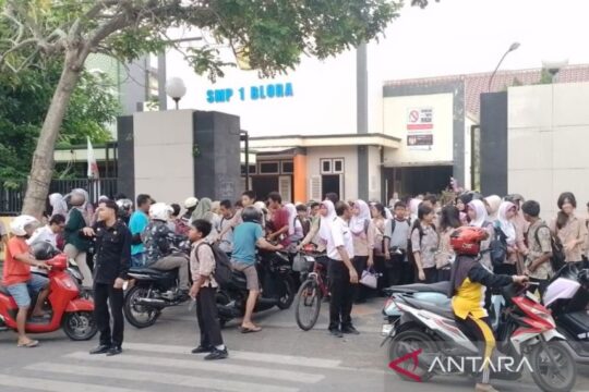Keracunan Massal: 955 Porsi Menu MBG SMPN 1 Blora Ditarik